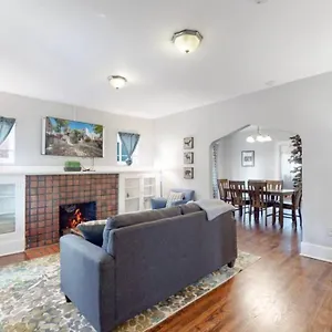 Near Zoo, Museum, Cherry Creek, Etc. Holiday home Denver
