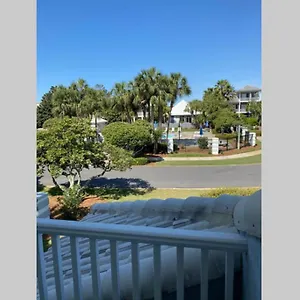 Jewel 5bd-3 1/2 Bath -5 Min Walk To Beach! Holiday home Destin